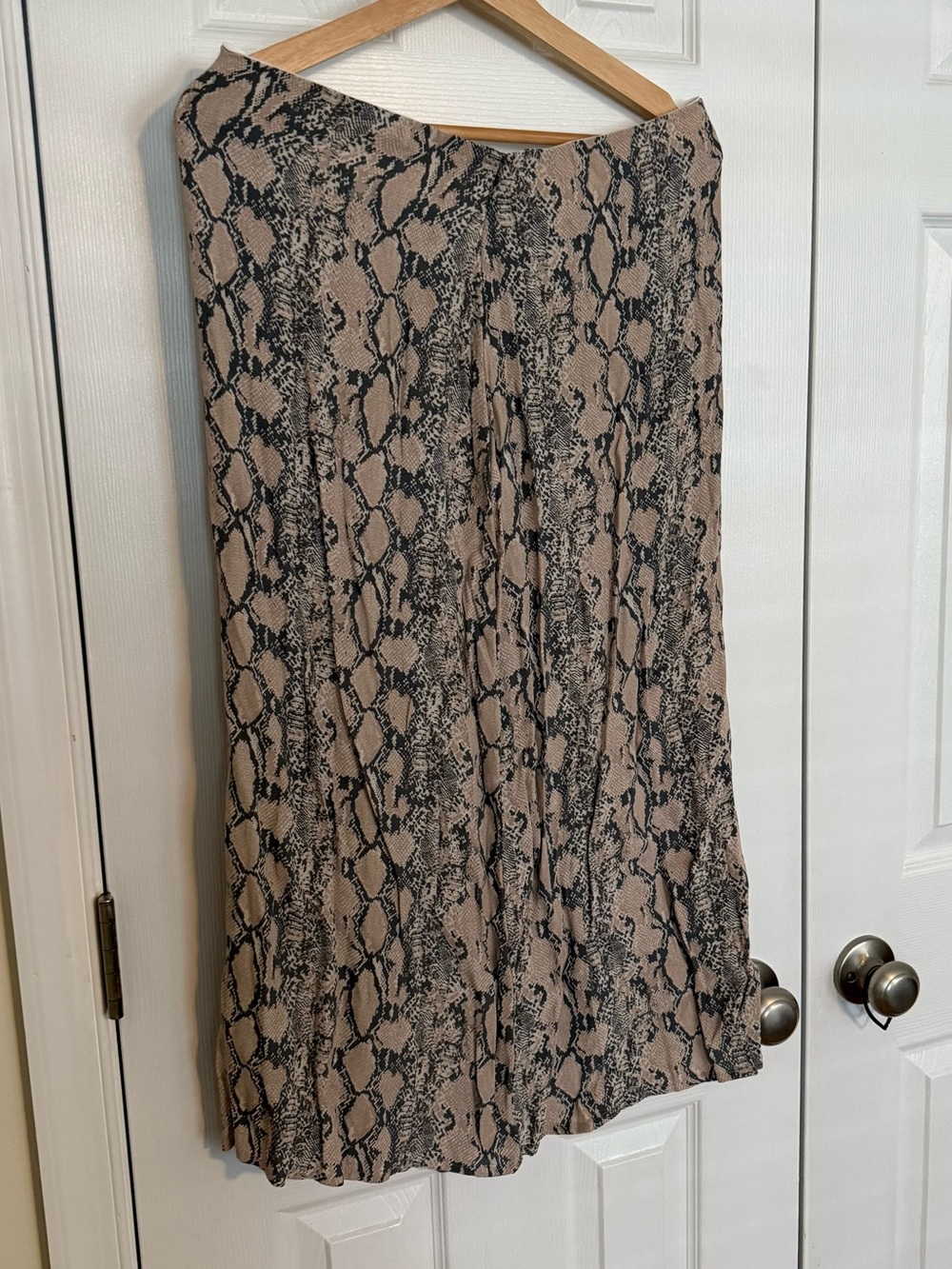 American Eagle Outfitters Taupe and Black Snake-Print Midi Skirt